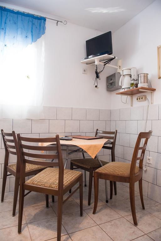 Apartments Ljubica ロゴズニッツァ エクステリア 写真