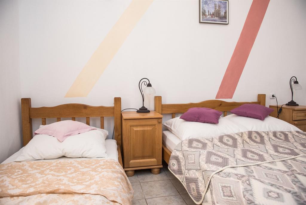 Apartments Ljubica ロゴズニッツァ エクステリア 写真