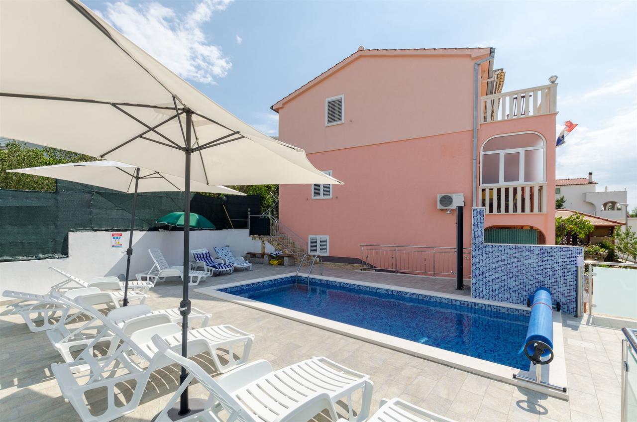 Apartments Ljubica ロゴズニッツァ エクステリア 写真